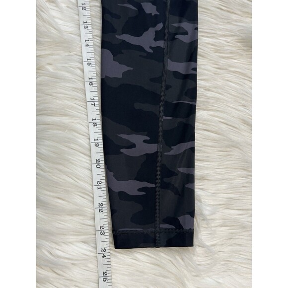 Athleta Lot of 2 Women’s 7/8 Tights Salutation Pocket & Ultimate Camo Size Small - Picture 11 of 11